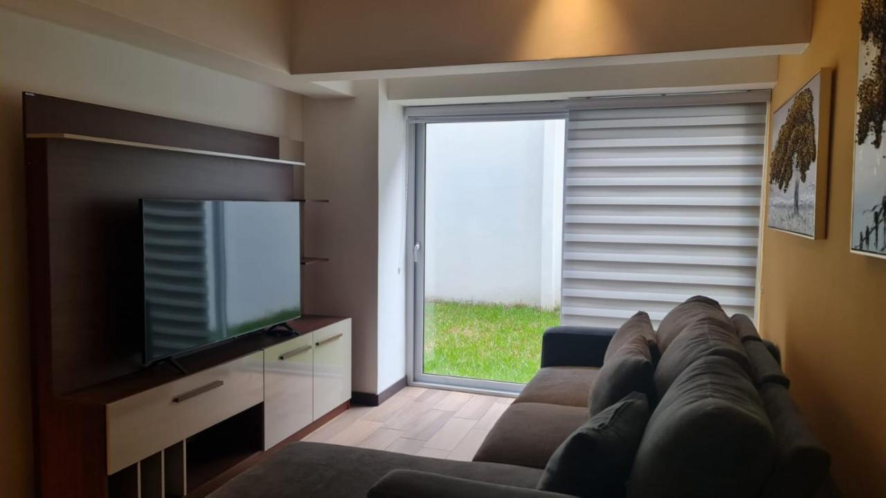 Torre Pamplona 102-nuevo Y Centrico-apartamento גואטמלה